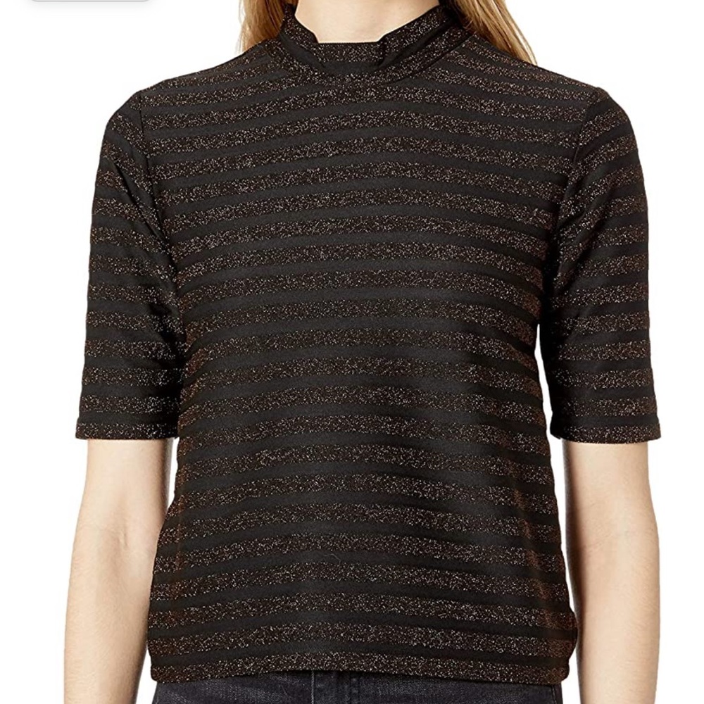 BB Dakota Mock Neck Top